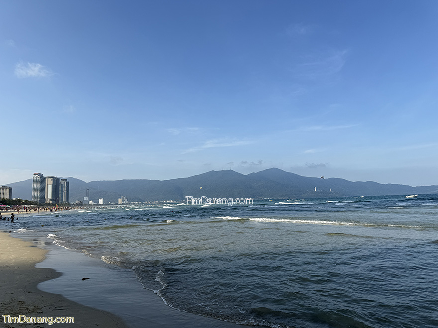 bãi tắm phạm văn đồng