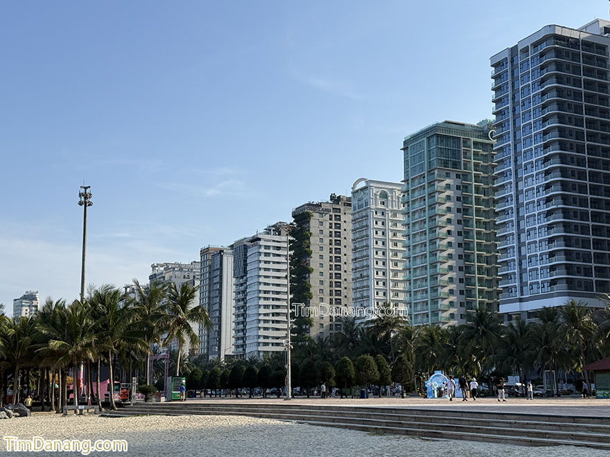 bãi tắm phạm văn đồng