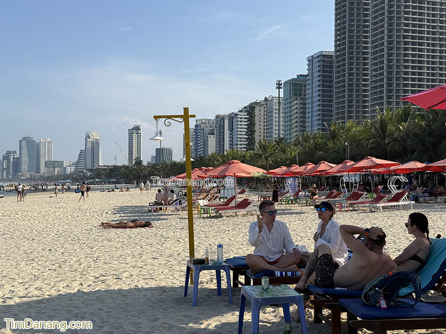 bãi tắm phạm văn đồng