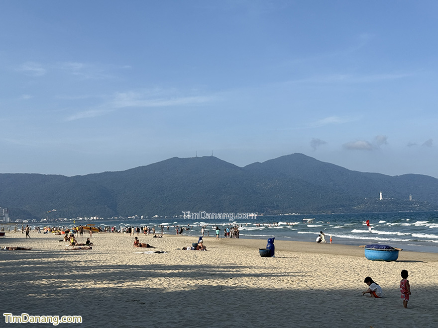 bãi tắm phạm văn đồng