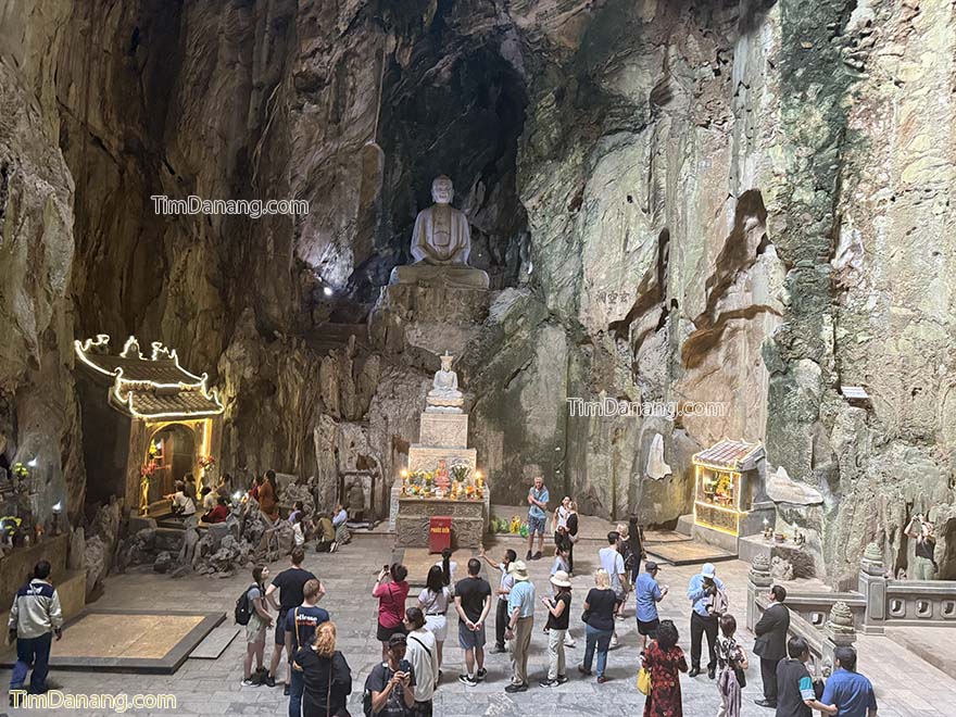 động huyền không