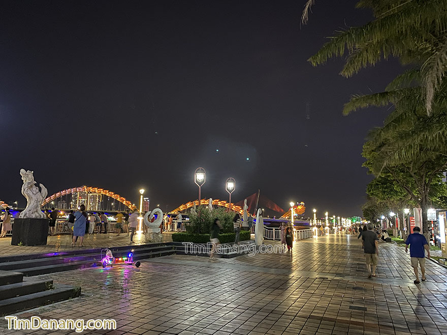 đường bạch đằng đà nẵng về đêm