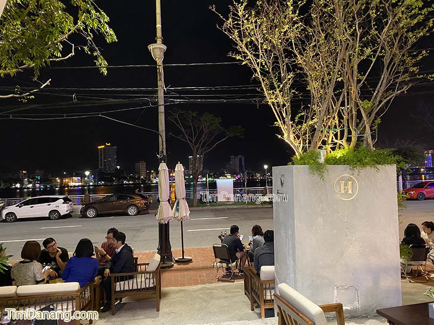 quán cafe gần cầu rồng view sông hàn đà nẵng