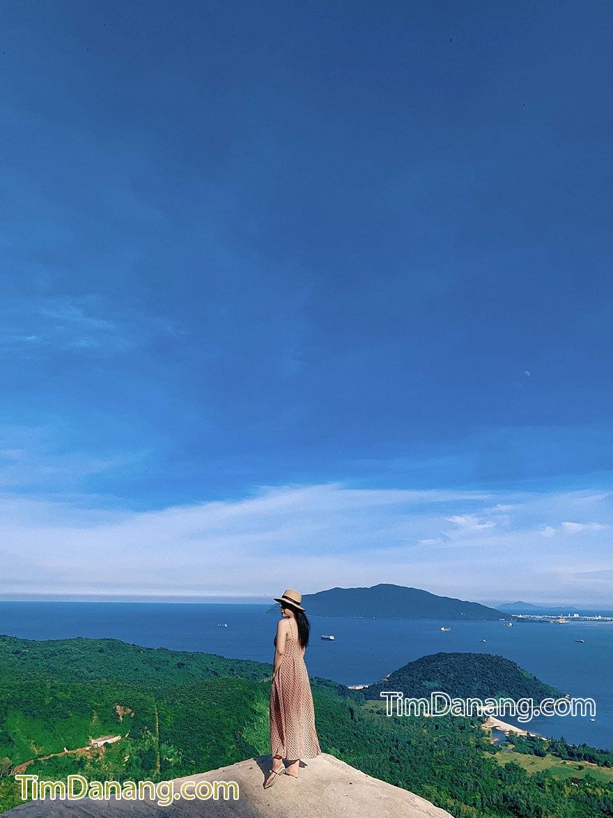 cafe hòn đá thuyền đèo hải vân đà nẵng