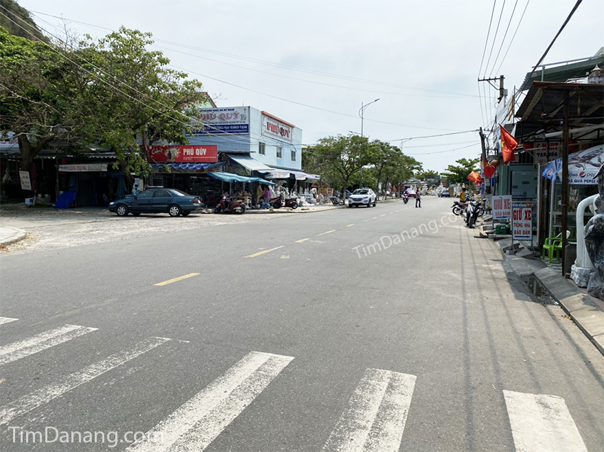 Hình ảnh đường phố Đà Nẵng khác lạ trong ngày “giới nghiêm” vì Covid-19
