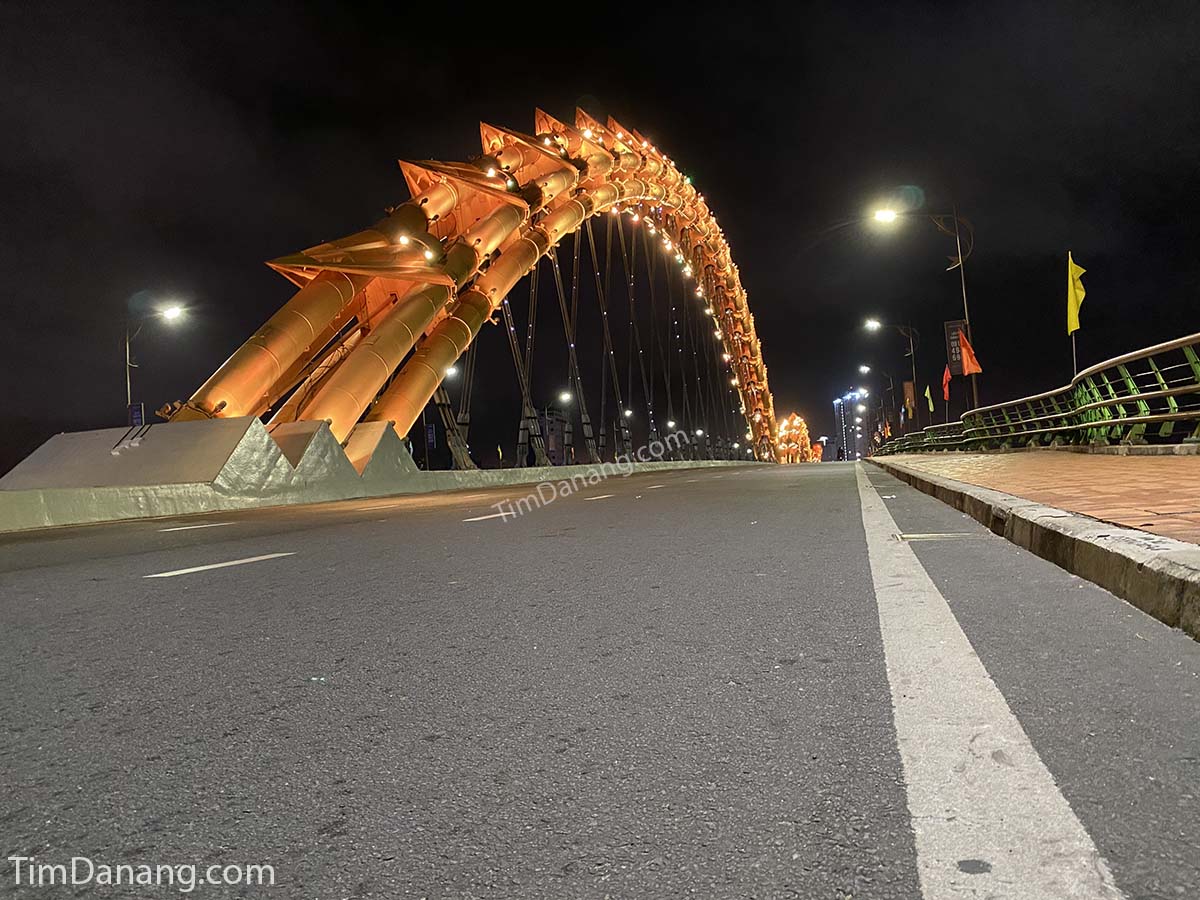 đà nẵng về đêm mùa dịch covid-19