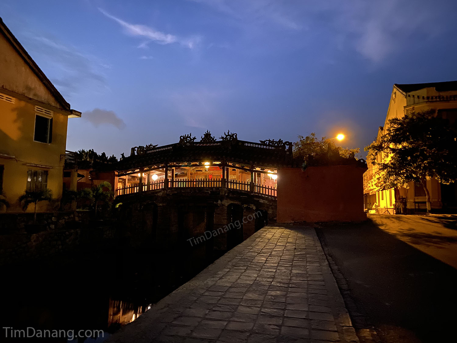 chùa cầu hội an