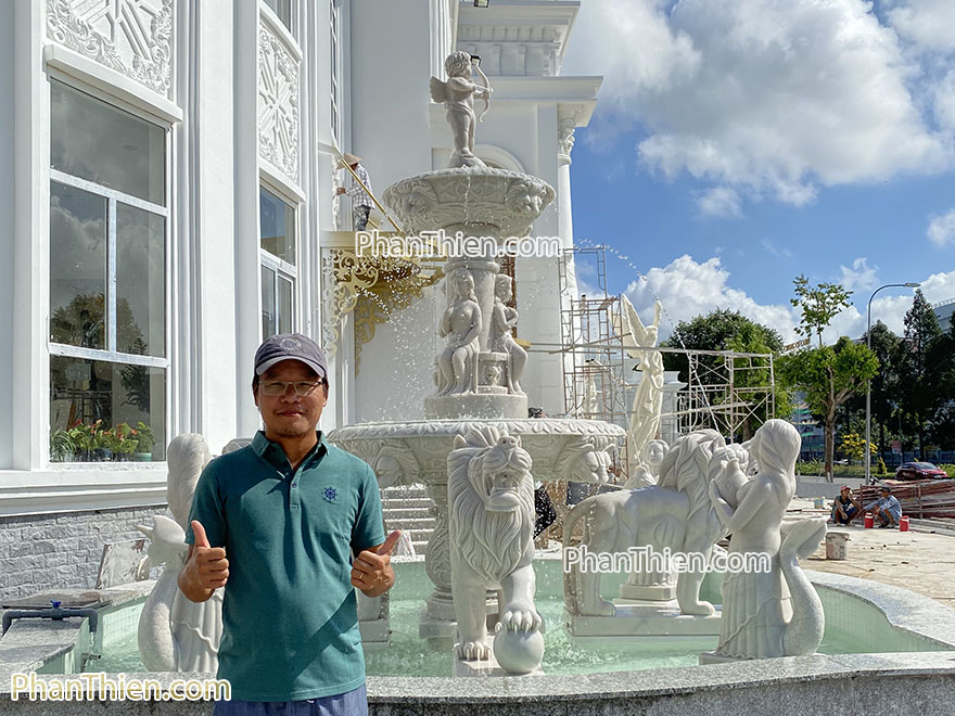 đài phun nước bằng đá